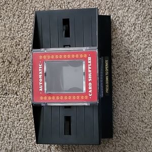 Automatic card shuffler